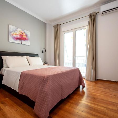 Spacious And Modern One Bedroom Apartment Афіни Екстер'єр фото