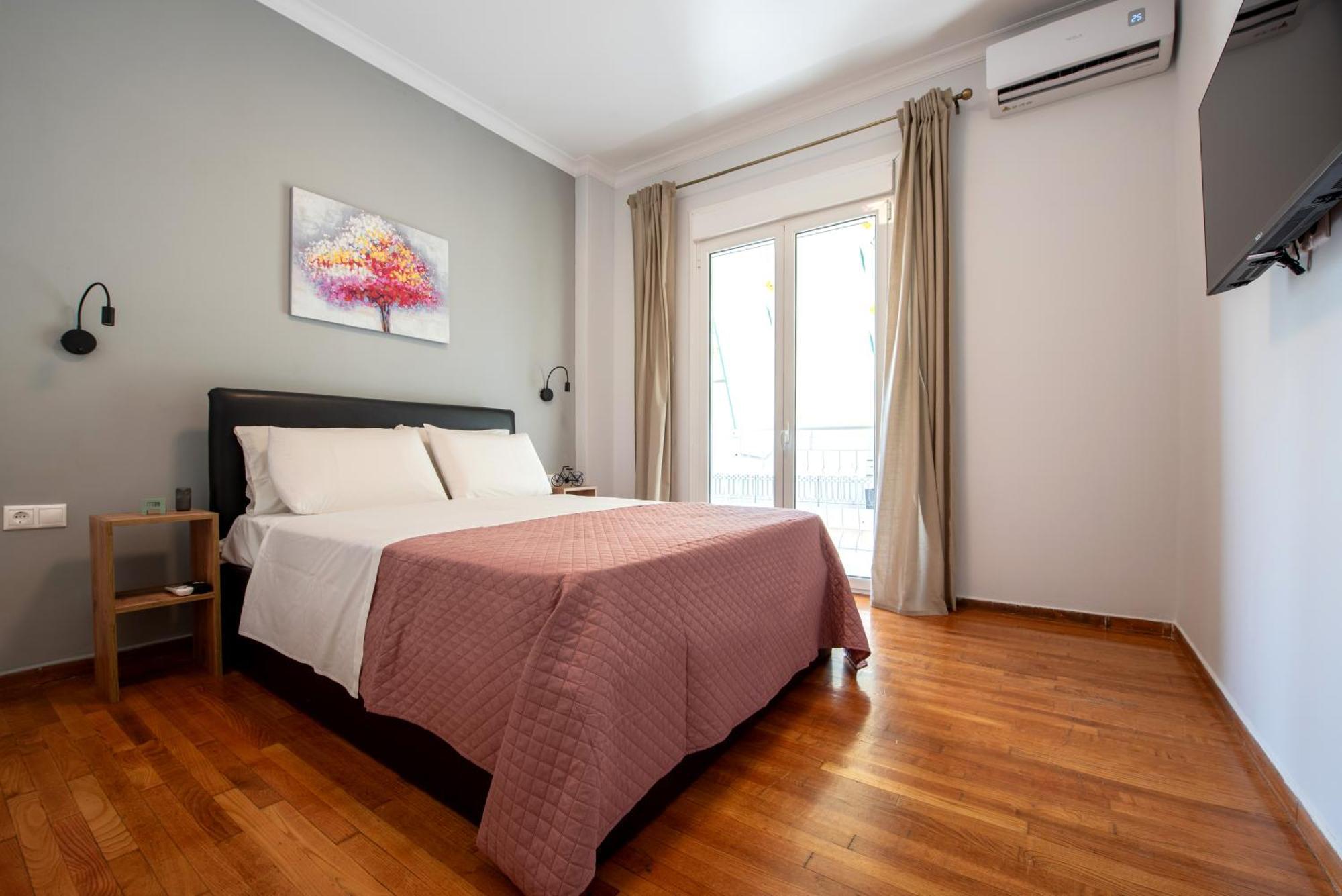 Spacious And Modern One Bedroom Apartment Афіни Екстер'єр фото